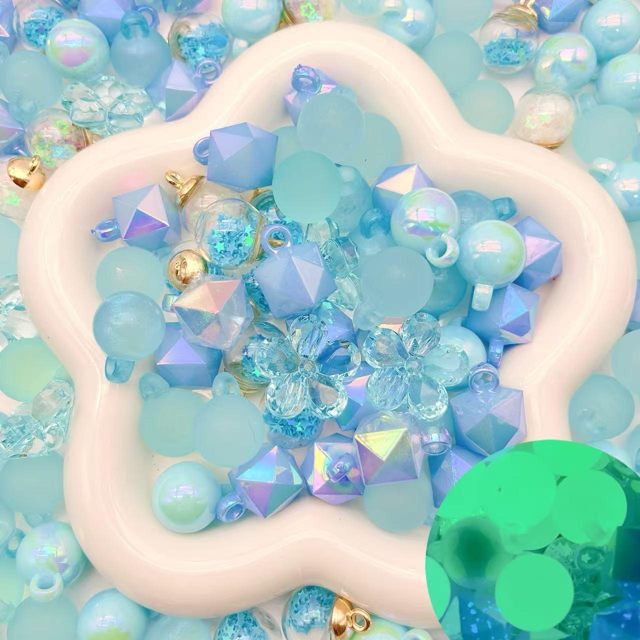 A81 全部かんつきビーズ  アクリル ガラス リース用 16mm 一部分夜光