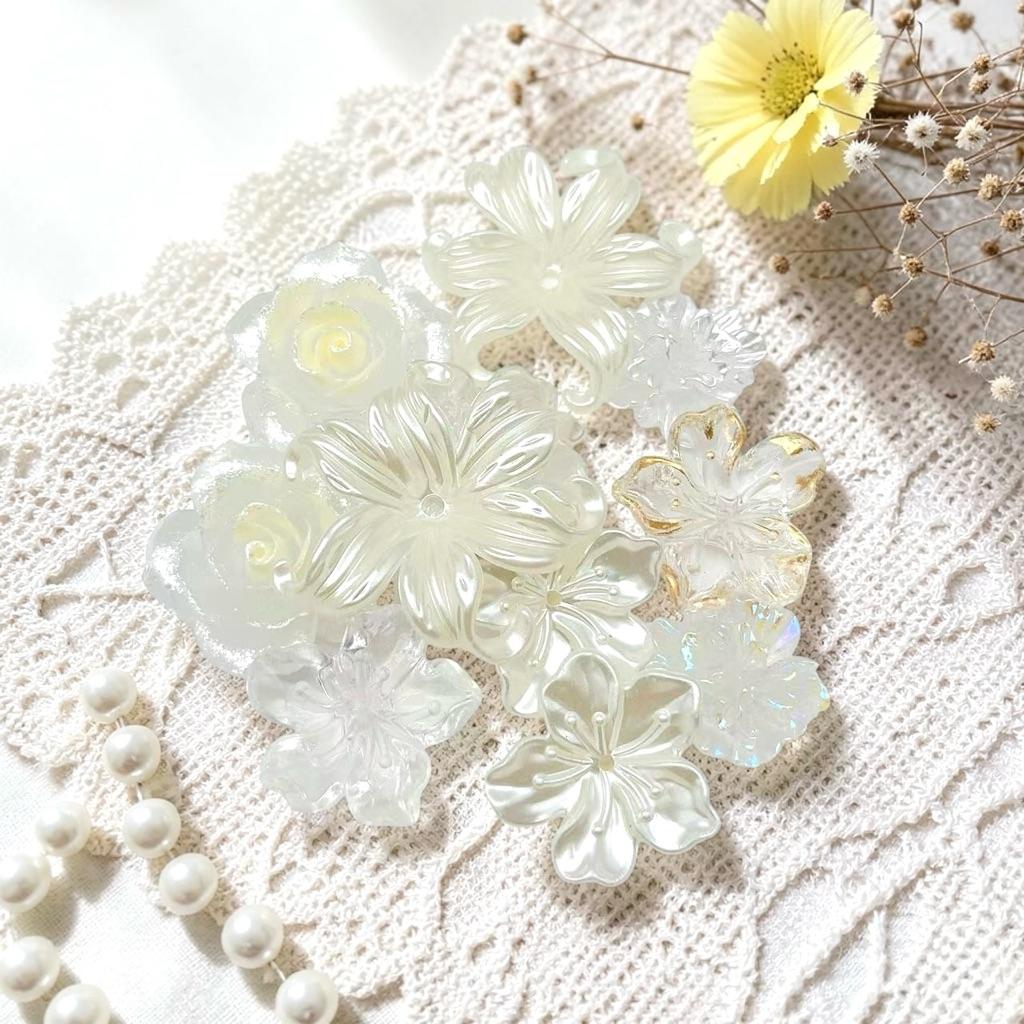 A182 白花ミックス　アクリル　穴つき　６種類ミックス